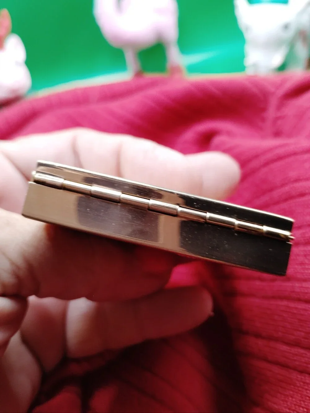 Vintage Made in USA Gold Tone Powder Compact Etched Mirror